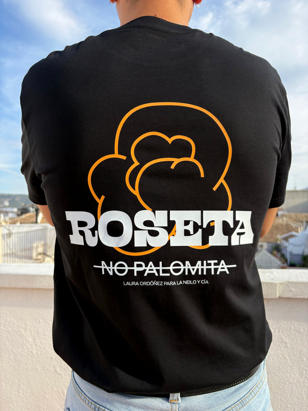 Camiseta negra - Roseta