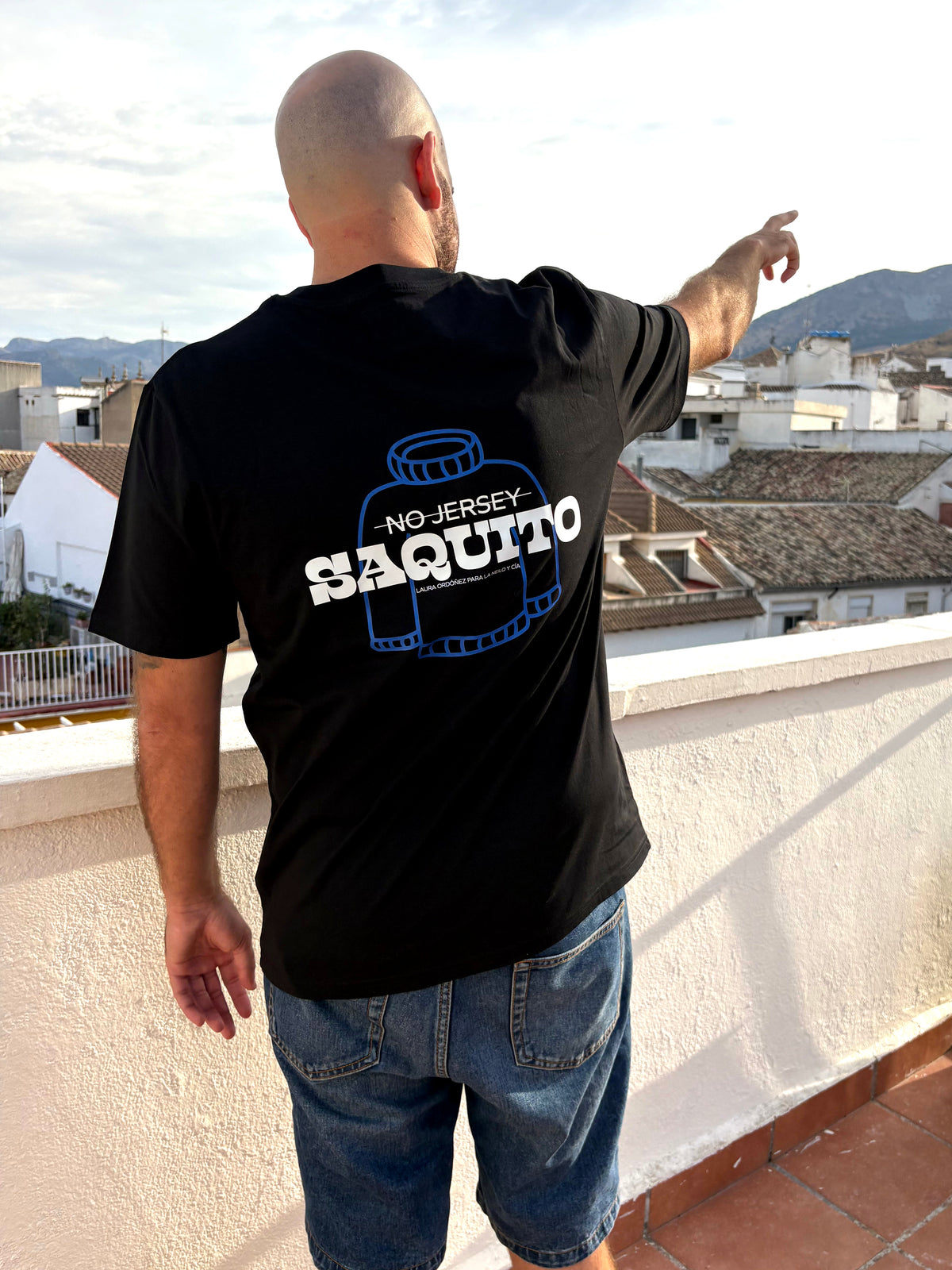 Camiseta negra - Saquito